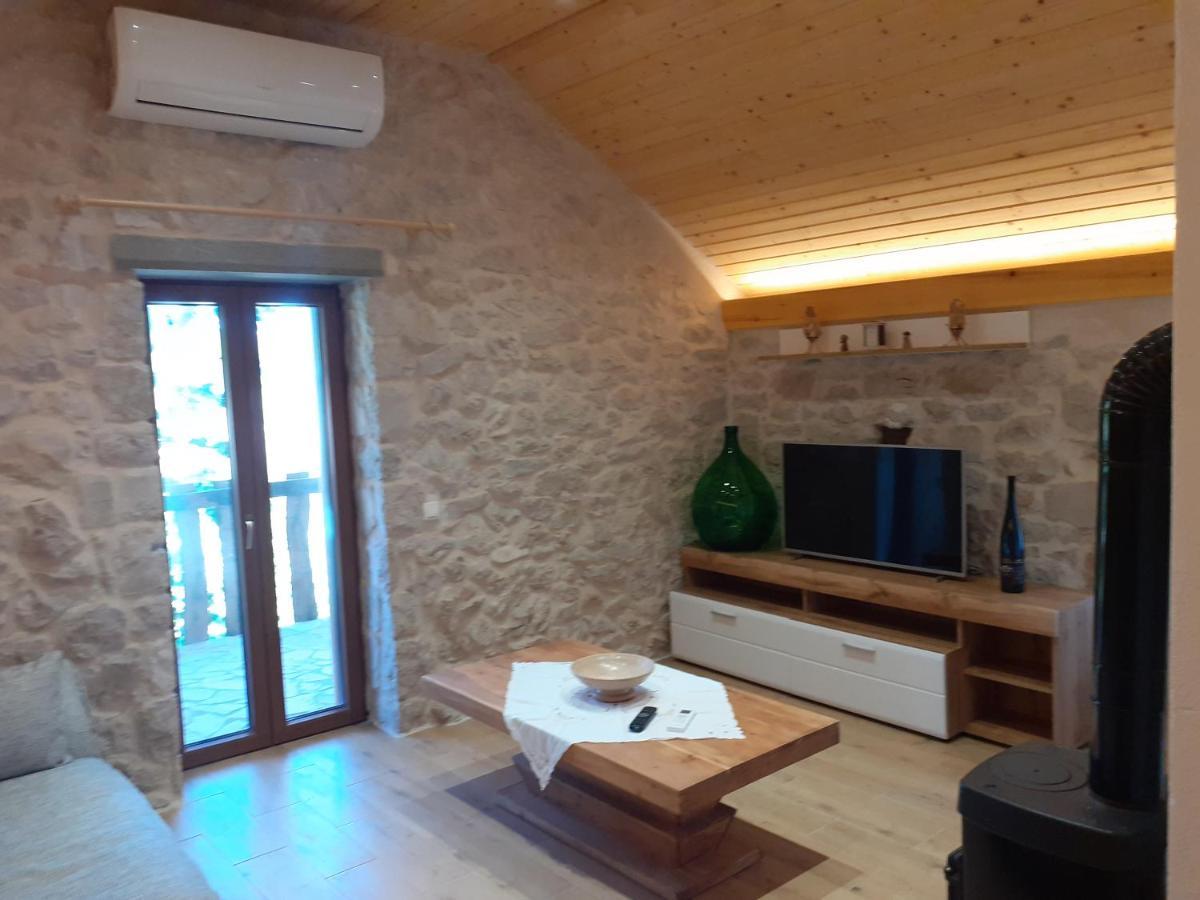 Patakun Holiday Home For 5, With Heated Pool Lecevica Buitenkant foto