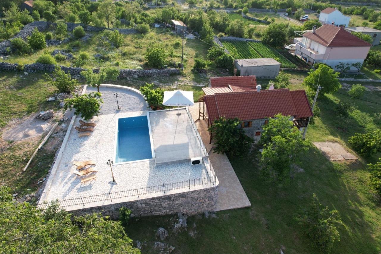 Patakun Holiday Home For 5, With Heated Pool Lecevica Buitenkant foto
