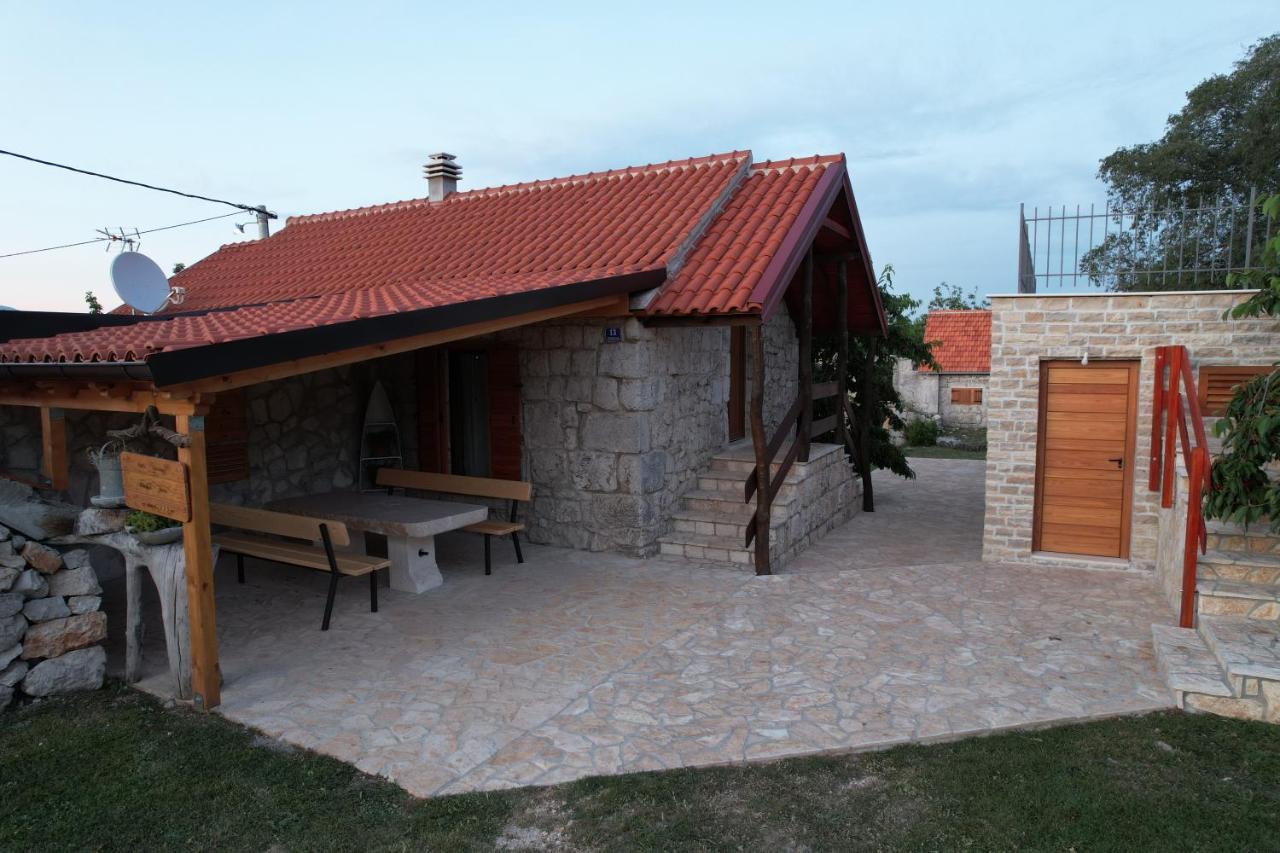 Patakun Holiday Home For 5, With Heated Pool Lecevica Buitenkant foto