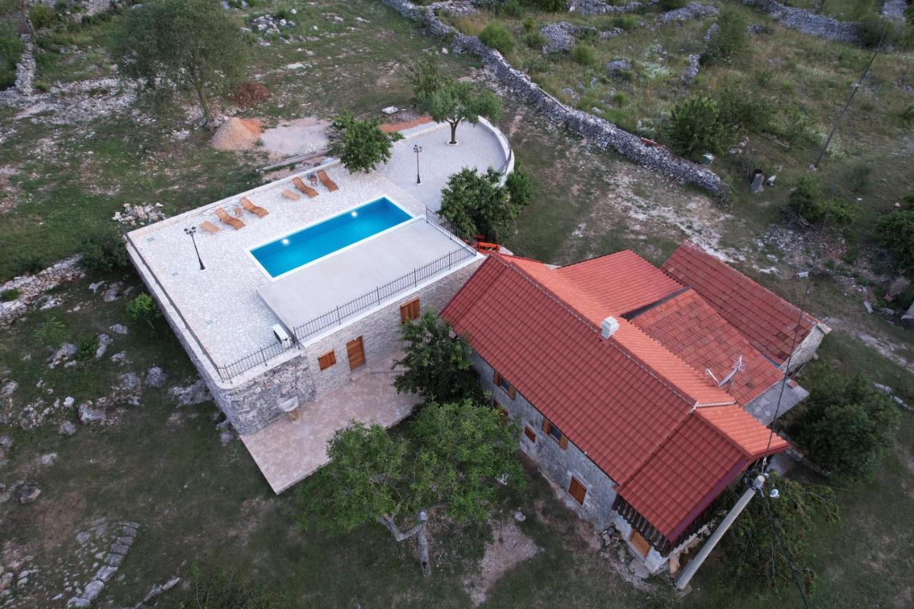 Patakun Holiday Home For 5, With Heated Pool Lecevica Buitenkant foto