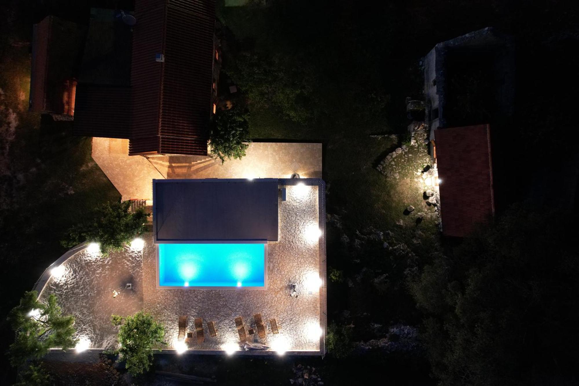 Patakun Holiday Home For 5, With Heated Pool Lecevica Buitenkant foto