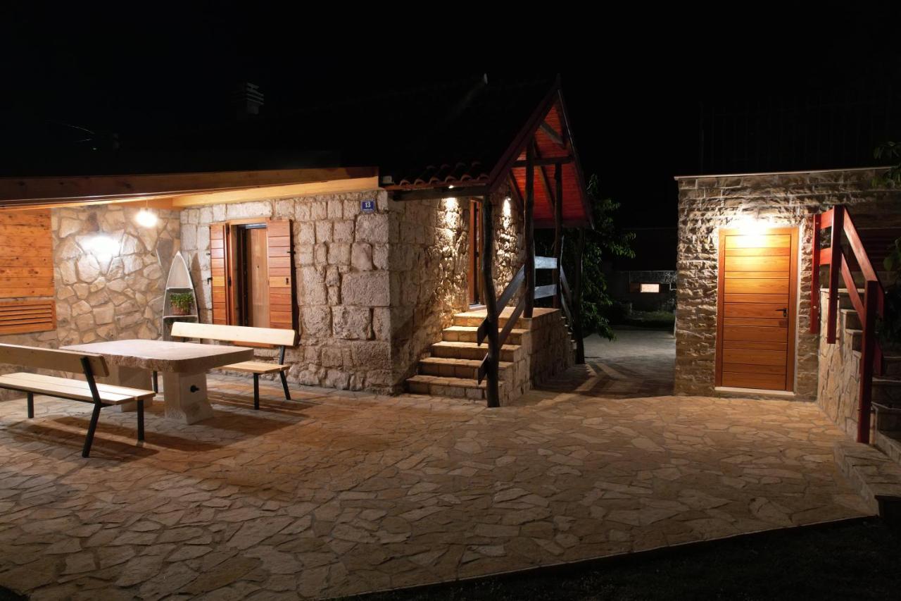 Patakun Holiday Home For 5, With Heated Pool Lecevica Buitenkant foto